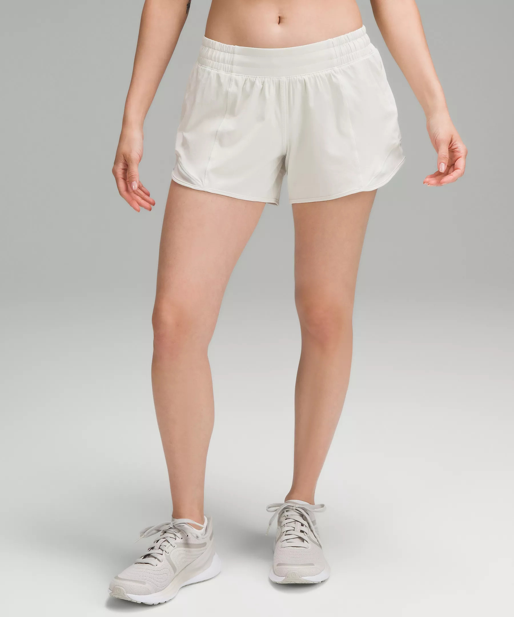 Hotty Hot Low-Rise Lined Short 4" | Women's Shorts | lululemon | Lululemon (US)