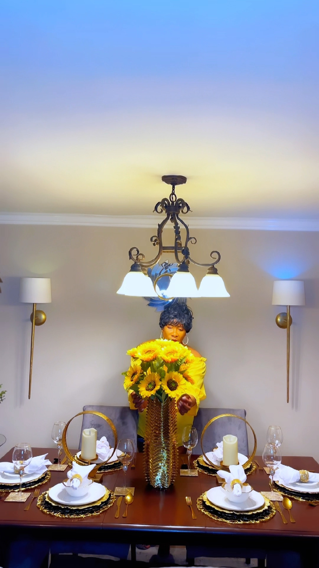 Spring Tablescape ✨ Click on the “Shop  INTERIOR collage” collections on my LTK to shop.  Follow me @winsometaylorstyle for daily shopping trips and styling tips! Seasonal, home, home decor, decor, kitchen, beauty, fashion, winter,  valentines, spring, Easter, summer, fall!  Have an amazing day. xo💋

#LTKSpringSale #LTKhome #LTKVideo