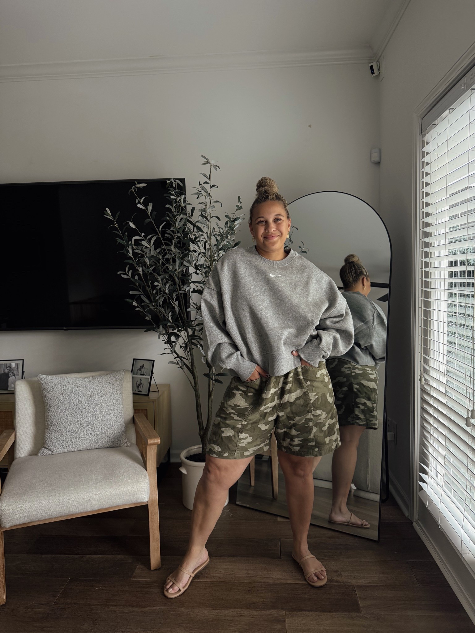 Midsize fall outfit idea 