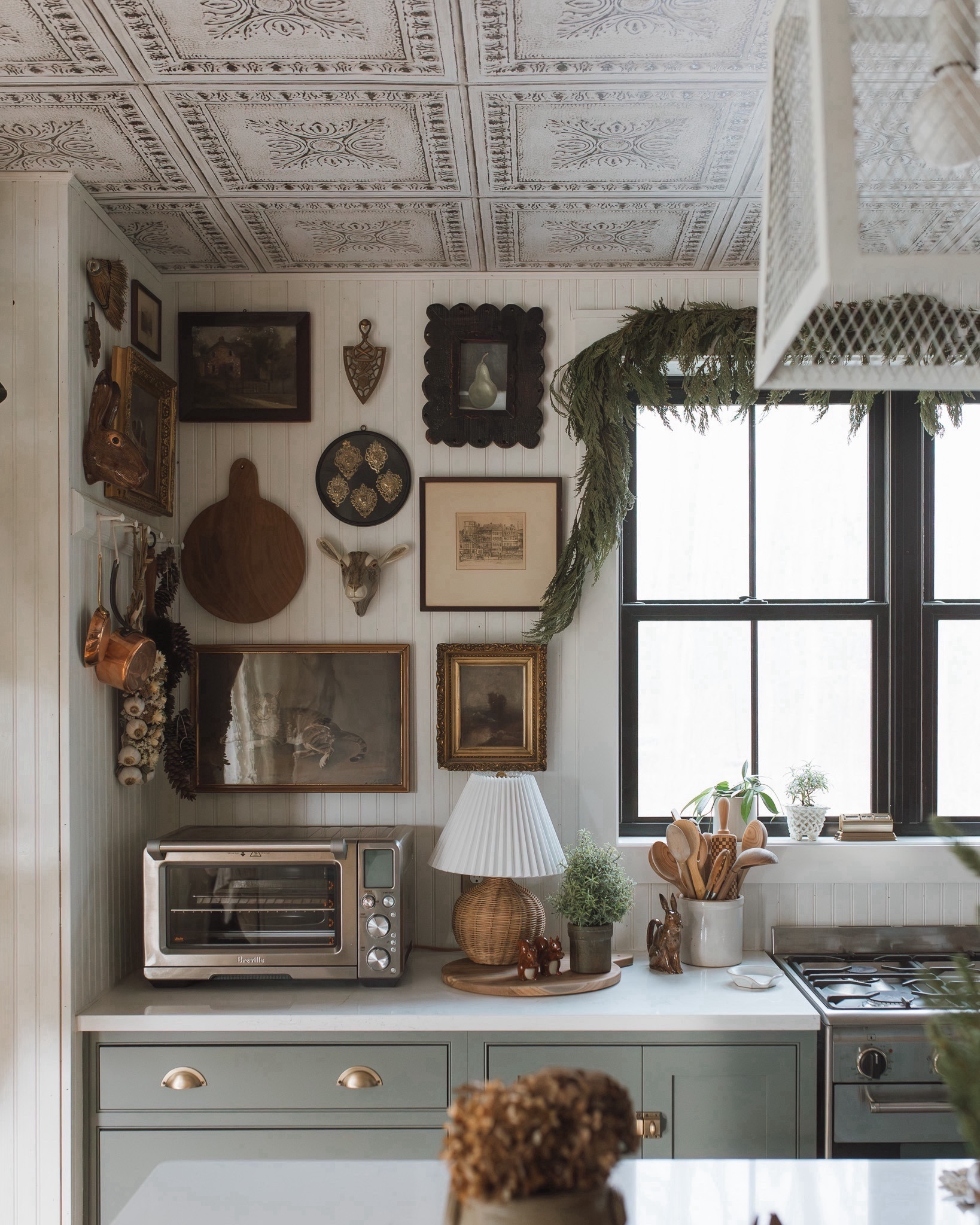 This kitchen has my heart 🥹🤎 #cottagekitchen #cozykitchen

#LTKhome