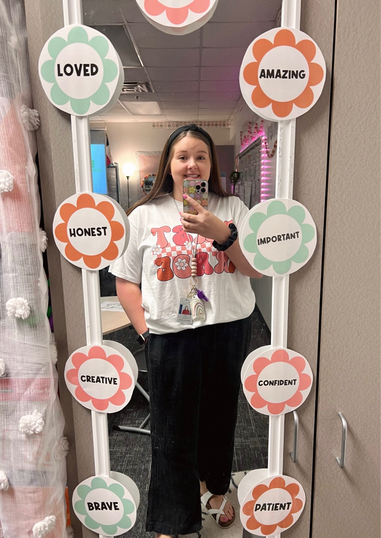 Thankful for cooler temps & getting to have outdoor recess again!! 🤩🙌🏻

#LTKfindsunder50 #LTKstyletip #LTKworkwear