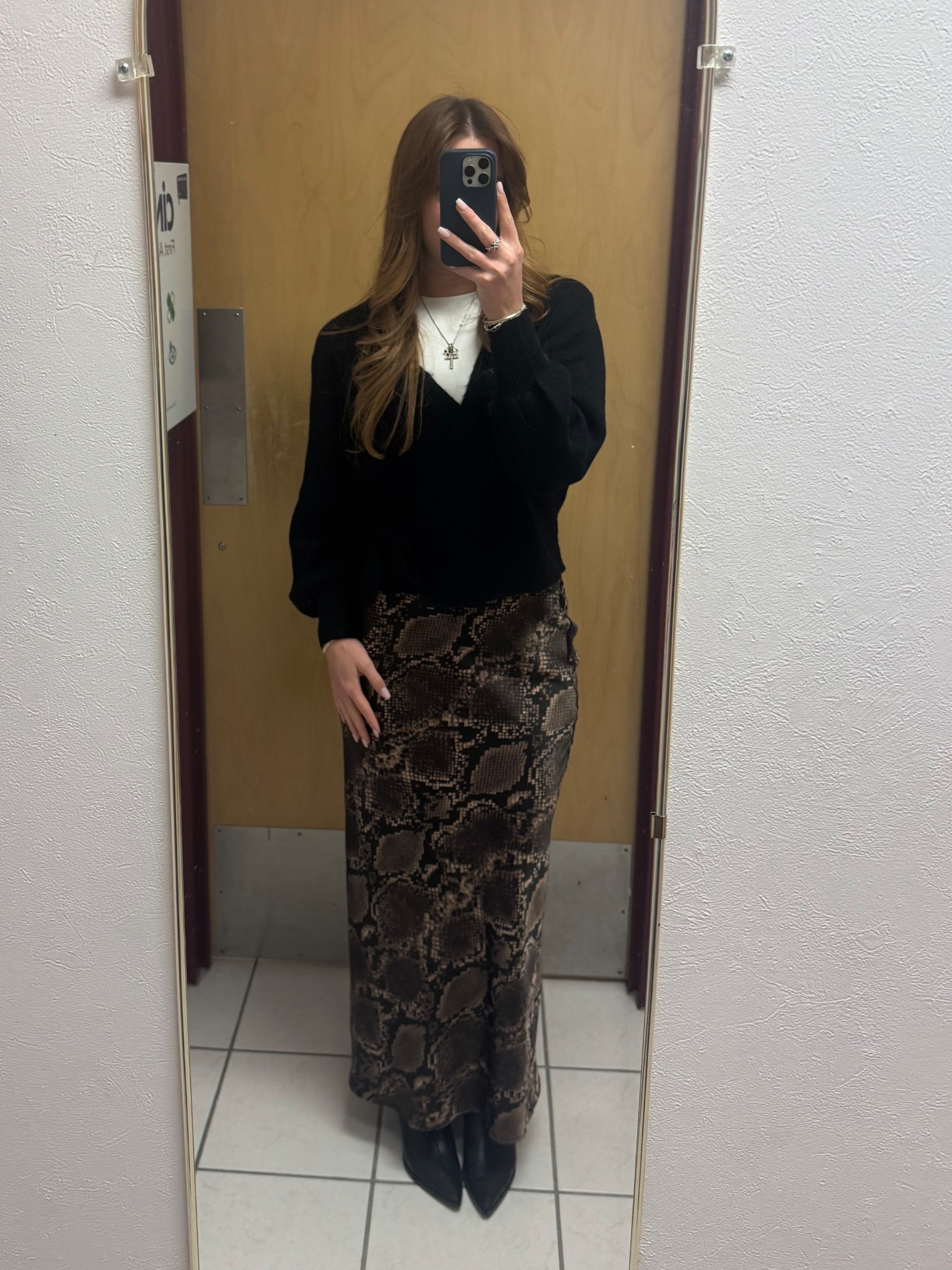 Corporate OOTDs are back! Featuring my skirt from this month’s NUULY package! The skirt is the Novah Maxi skirt by 4th and reckless and I’m wearing a medium. 

#LTKWorkwear #LTKdayinmylife