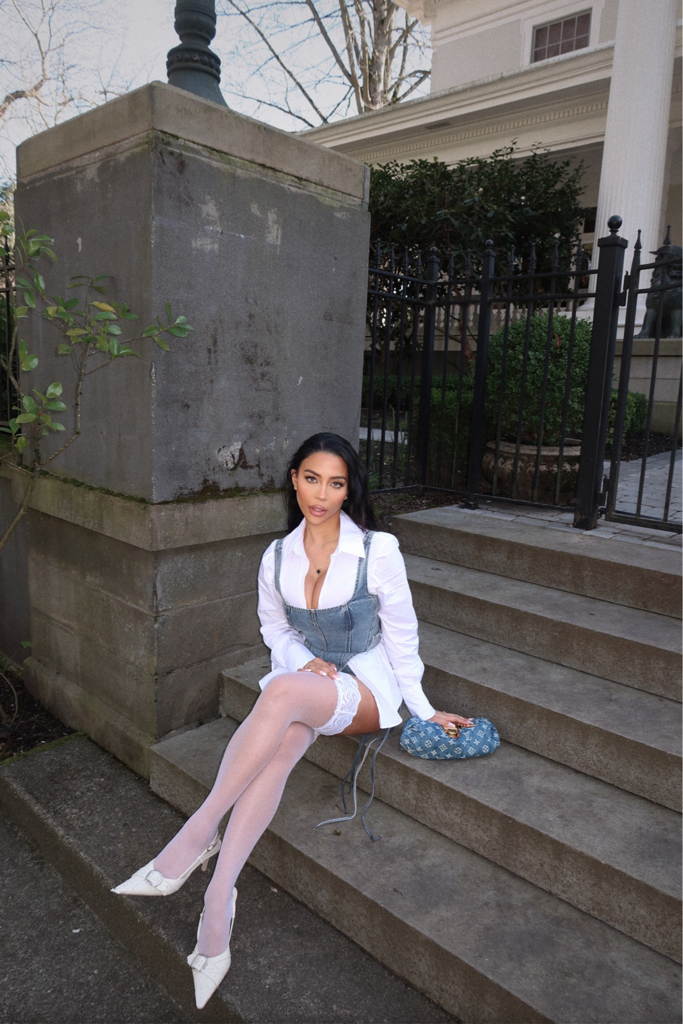 spring outfit in full effect

office siren core, denim outfit, denim corset, minimalist fashion, spring fashion, spring outfit ideas, designer bag,

#LTKstyletip #LTKworkwear #LTKfindsunder50