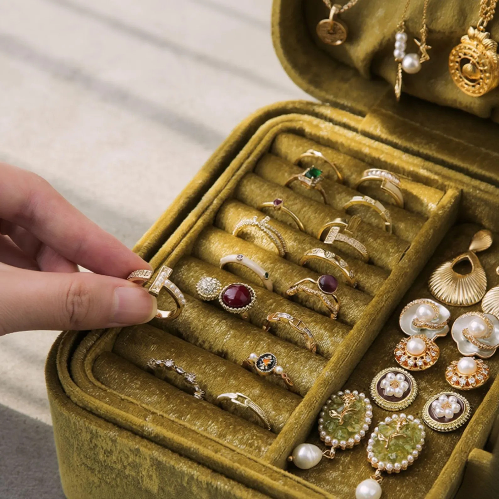 Velvet Jewelry Box With Clasp, Travel Jewelry Case, Keepsake Gift - Etsy | Etsy (US)