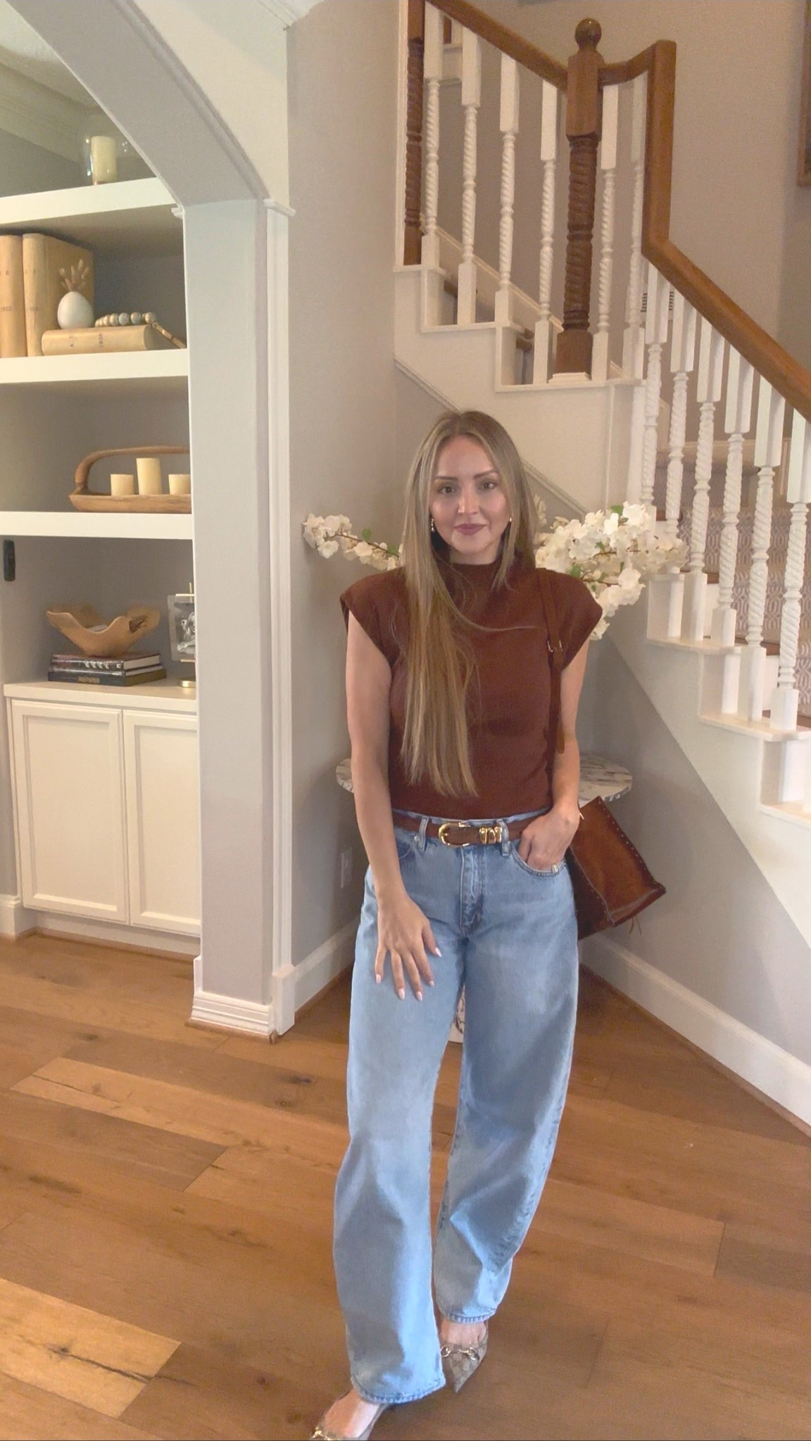 Elevated everyday denim look - Also Frame’s friends & family sale starts tomorrow! Snag these classic bubble jeans for almost 25% off!

#LTKFallSale