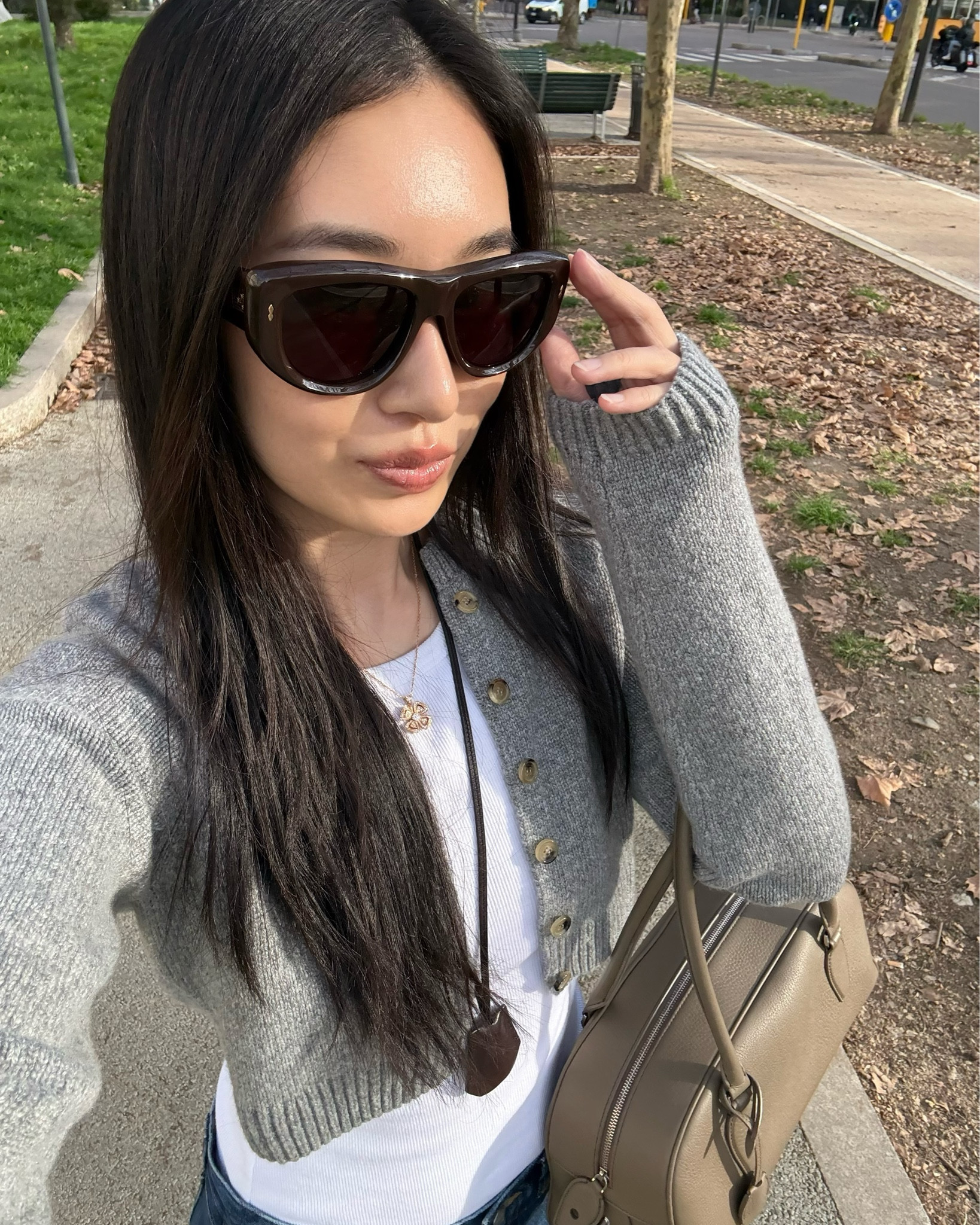 The Row India E/W fits my wardrobe so well, perfect every day look 💌🤍