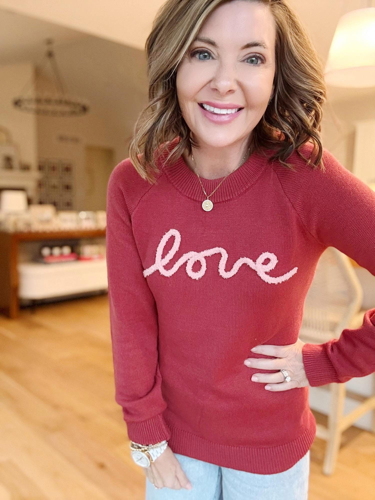 Another super cute and VERY soft sweater that is 30% OFF! True to size! Has some stretch! 



#LTKmomlife #LTKgrwm