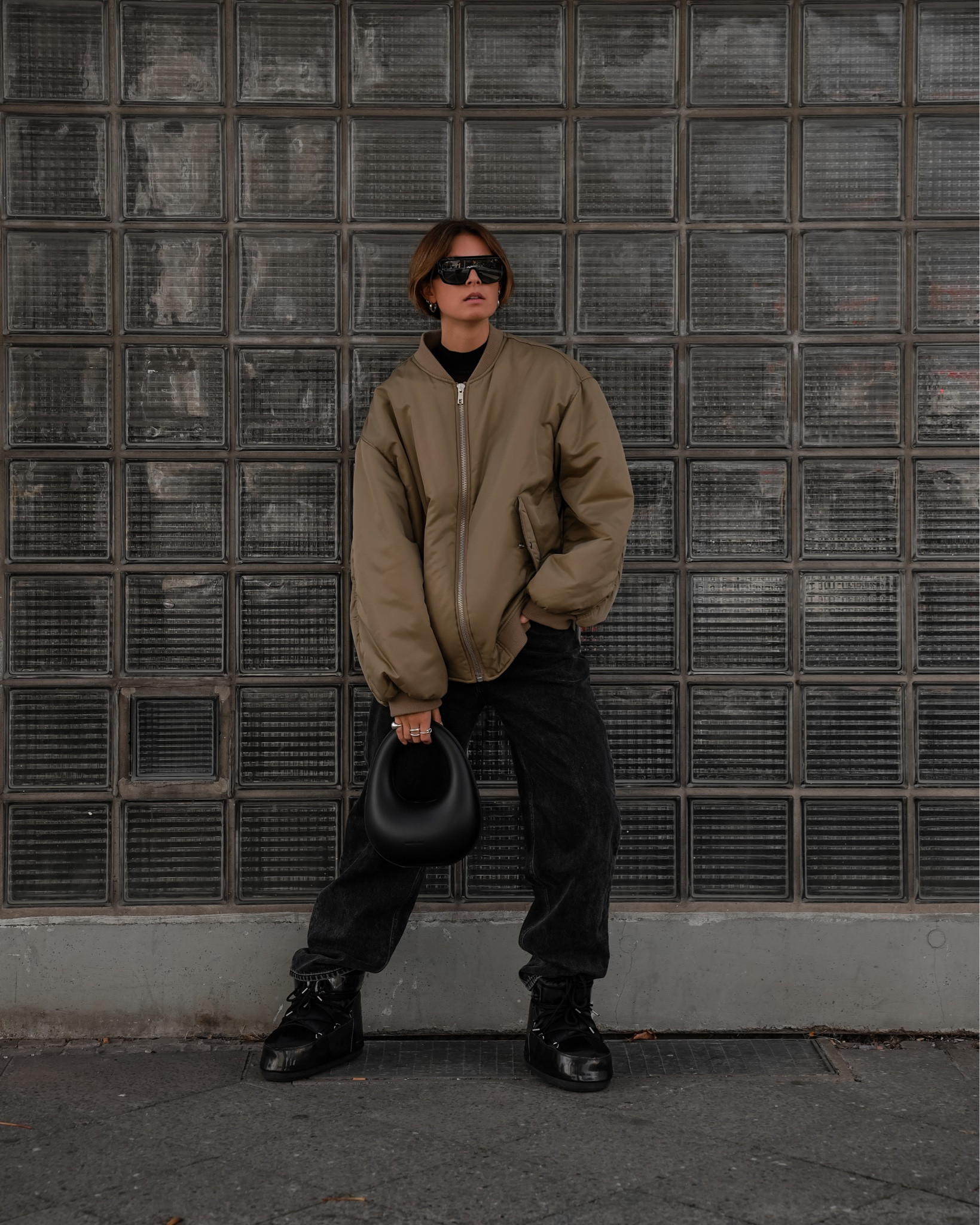 Moon boots and oversized fits season. 👋🏼 

#LTKstyletip #LTKSeasonal #LTKeurope