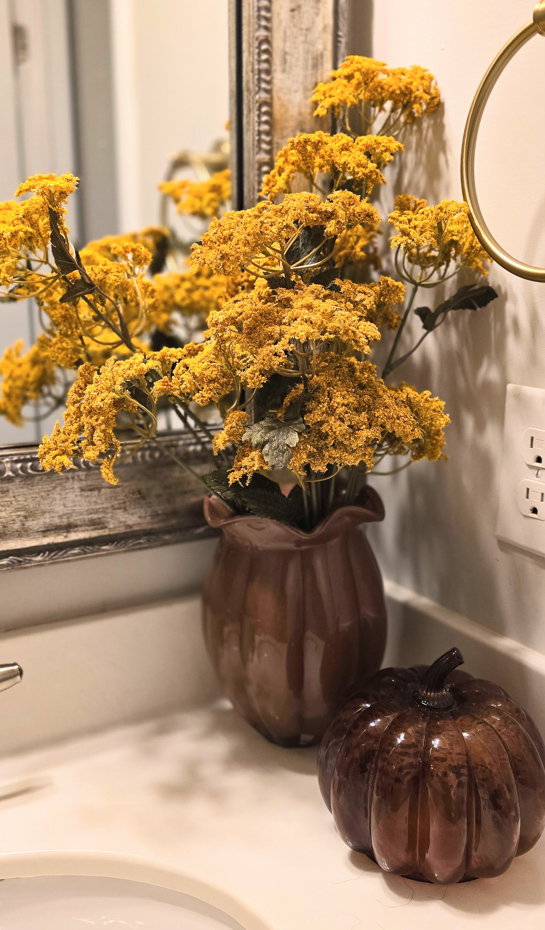 I'm usually a moody Fall stems girl. But there's just something about yellow this year! Definitely having a moment.  

 #LTKSeasonal #LTKHome