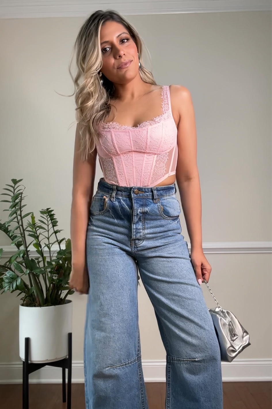 Lace corset 🩷 + denim 💙= perfection ✨✨

#LTKparties #LTKU #LTKstyletip
