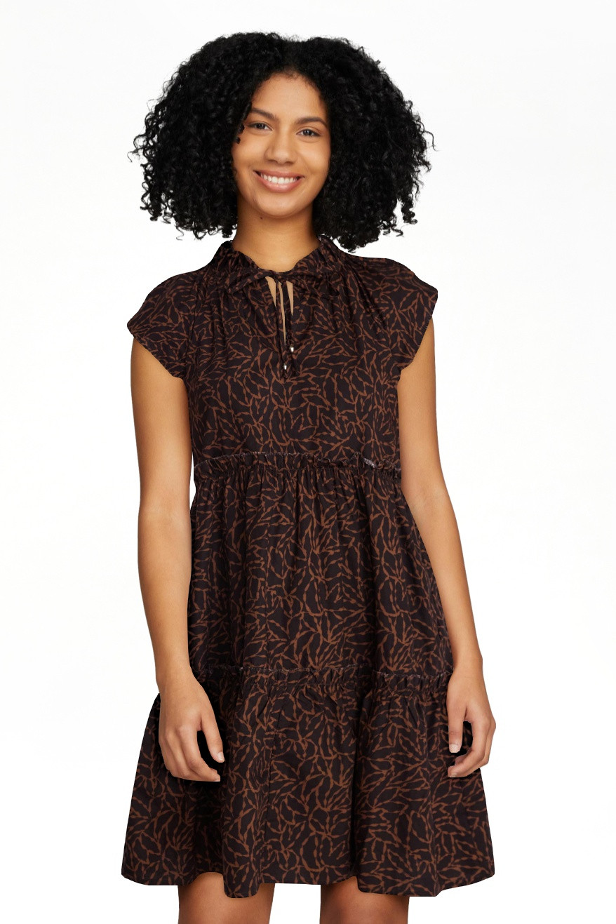 Time and Tru Women's Tiered Cotton Mini Dress with Flutter Sleeves, Sizes XS-4X | Walmart (US)