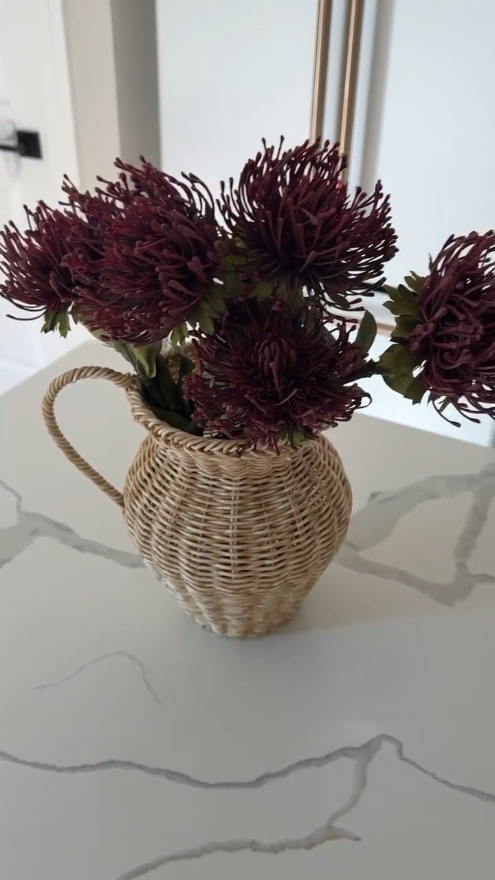 These deep red mums from Amazon are so pretty!! They’re 28” long so great for a tall vase, otherwise just bend them for a smaller one. They come in 10 colors total, come as a pack of 3, and are under $22 on Amazon!

#LTKHome