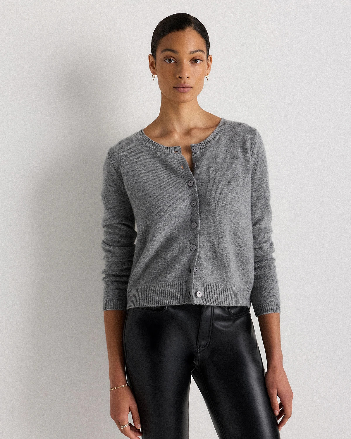 Quince | Women's Mongolian Cashmere Cropped Crew Cardigan Sweater in Heather Grey, Size Medium | Quince