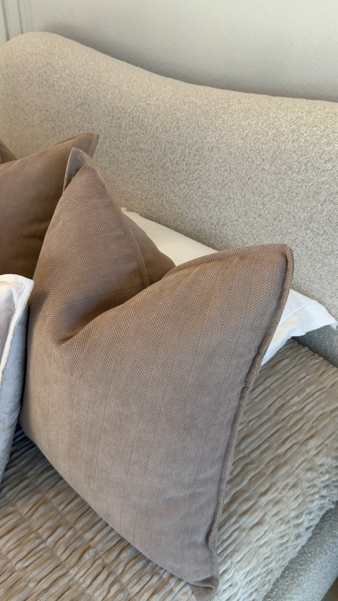 Amazon pillow cover 

#LTKSaleAlert #LTKHome #LTKHoliday