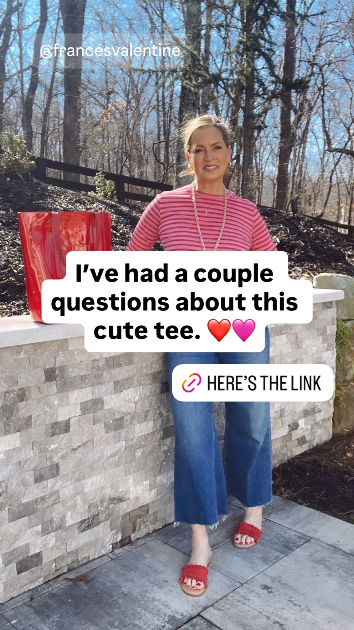 I’ve had a couple questions about this cute tee. ❤️🩷