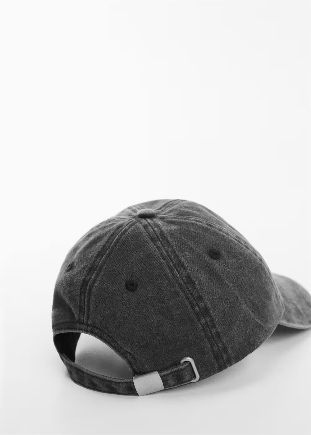 Cap with sheepskin detail | MANGO (US)