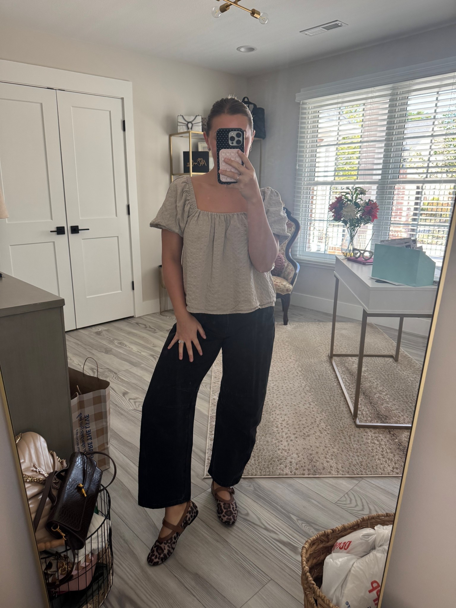 Friday OOTD🤎🤍

#LTKStyleTip #LTKSeasonal #LTKFindsUnder100