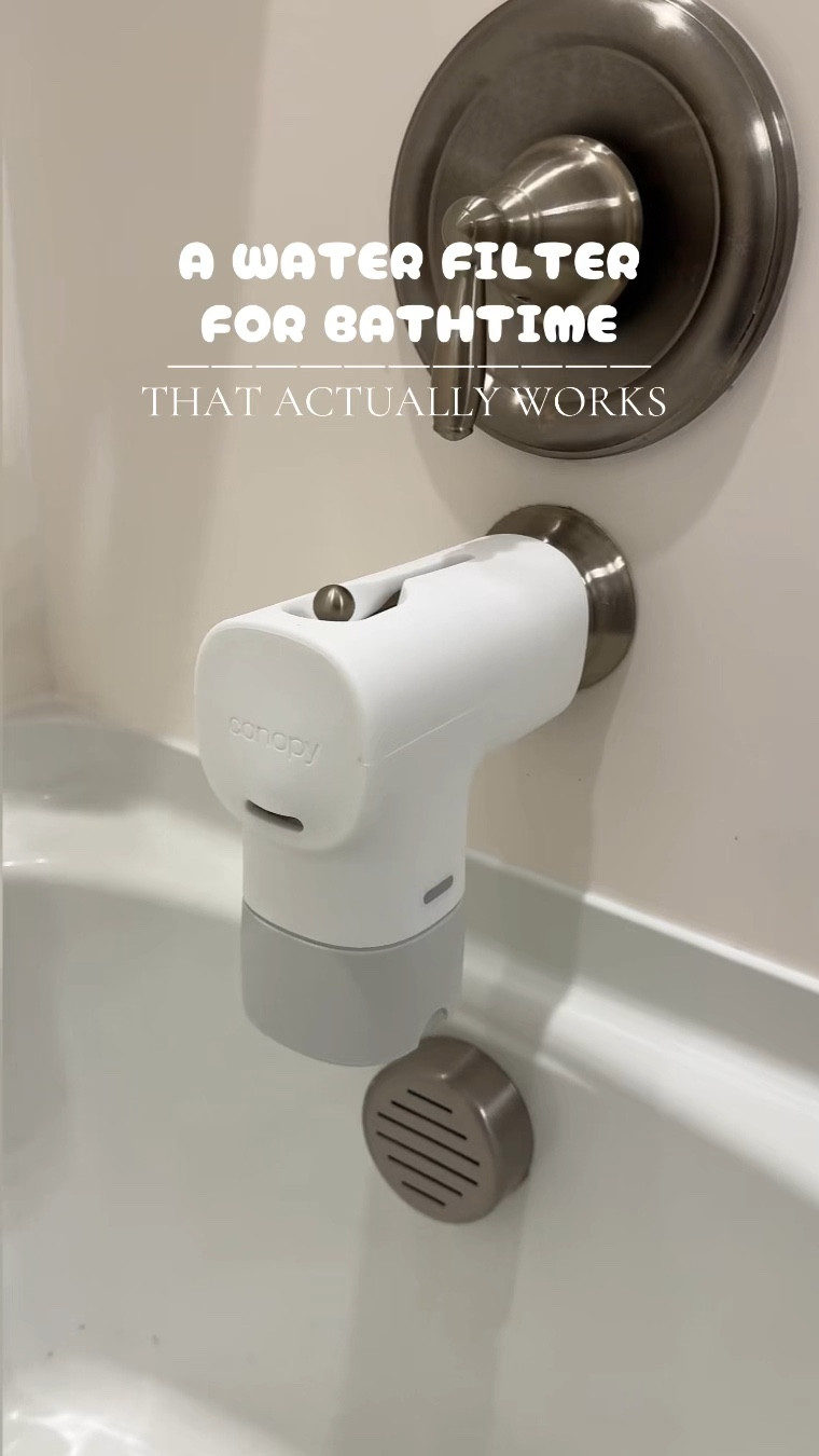 Did you know most bath filters aren’t actually filtering all the harmful chemicals out of your water like they say they are? 💦🤢 Everyone needs a @get.canopy filter for your tub - especially if you have little ones with sensitive skin, eczema, etc! It’s the only one I trust to do the job right. 