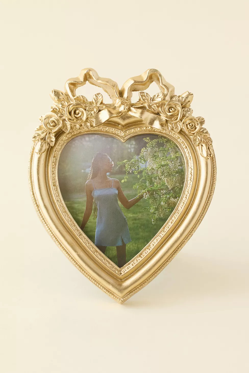 Heart Shaped Bow 4” x 4” Picture Frame | Urban Outfitters (US and RoW)