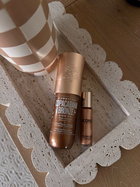 My favorite glow products for my chest, legs and shoulders! I alternate between the two. Both have such a gorgeous glow! 

Body shimmer
Sephora 
Ulta 
Body glow 



#LTKfindsunder50 #LTKbeauty #LTKstyletip