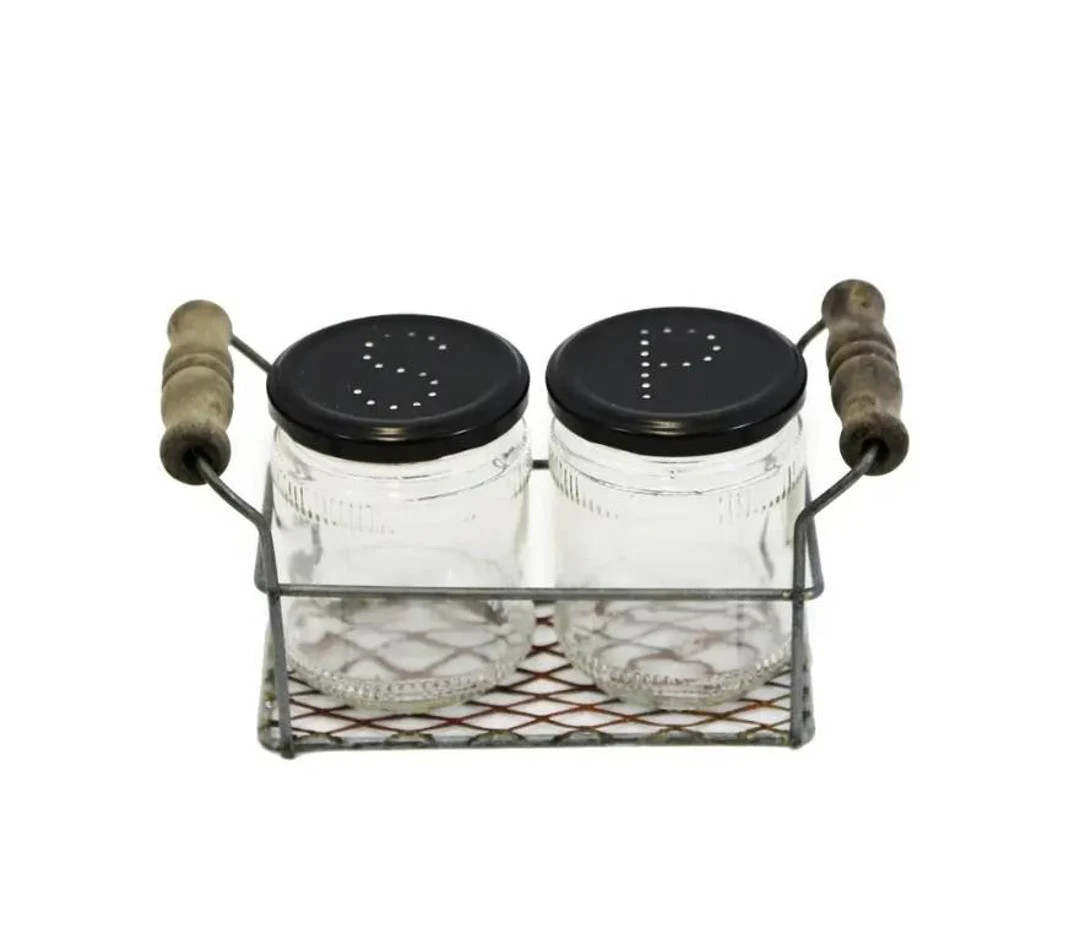 Chicken Wire Basket With Salt and Pepper Shakers - Etsy | Etsy (US)