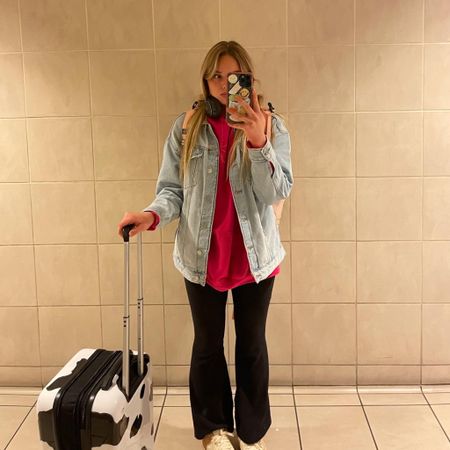 My go-to travel outfit 🫶🏼🤠

#LTKfit #LTKFind #LTKtravel