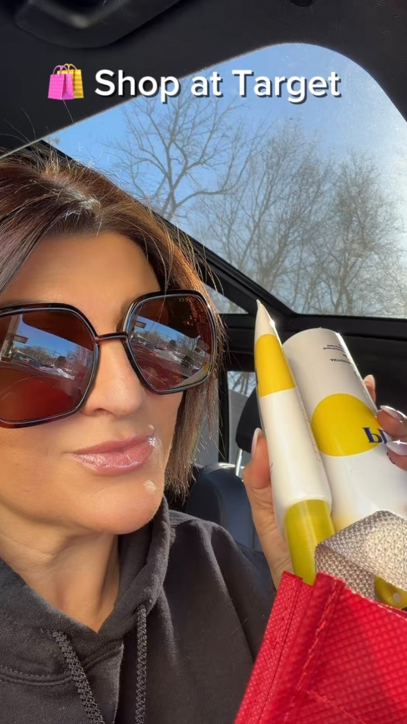 #ad I’ve partnered with @Target and @Supergoop!  to share my go-to SPF routine for glowing, over 40 skin ✨
From primer-like sunscreen to the perfect glow under makeup, these are the products I use every day to keep my skin protected and radiant. If you’ve been skipping SPF because it feels heavy, this is your sign 💛
Tap to shop everything at Target and recreate this routine 🛍️
#targetpartner #target #supergoop #supergooppartner 

#LTKselfcare #LTKOver40 #LTKBeauty