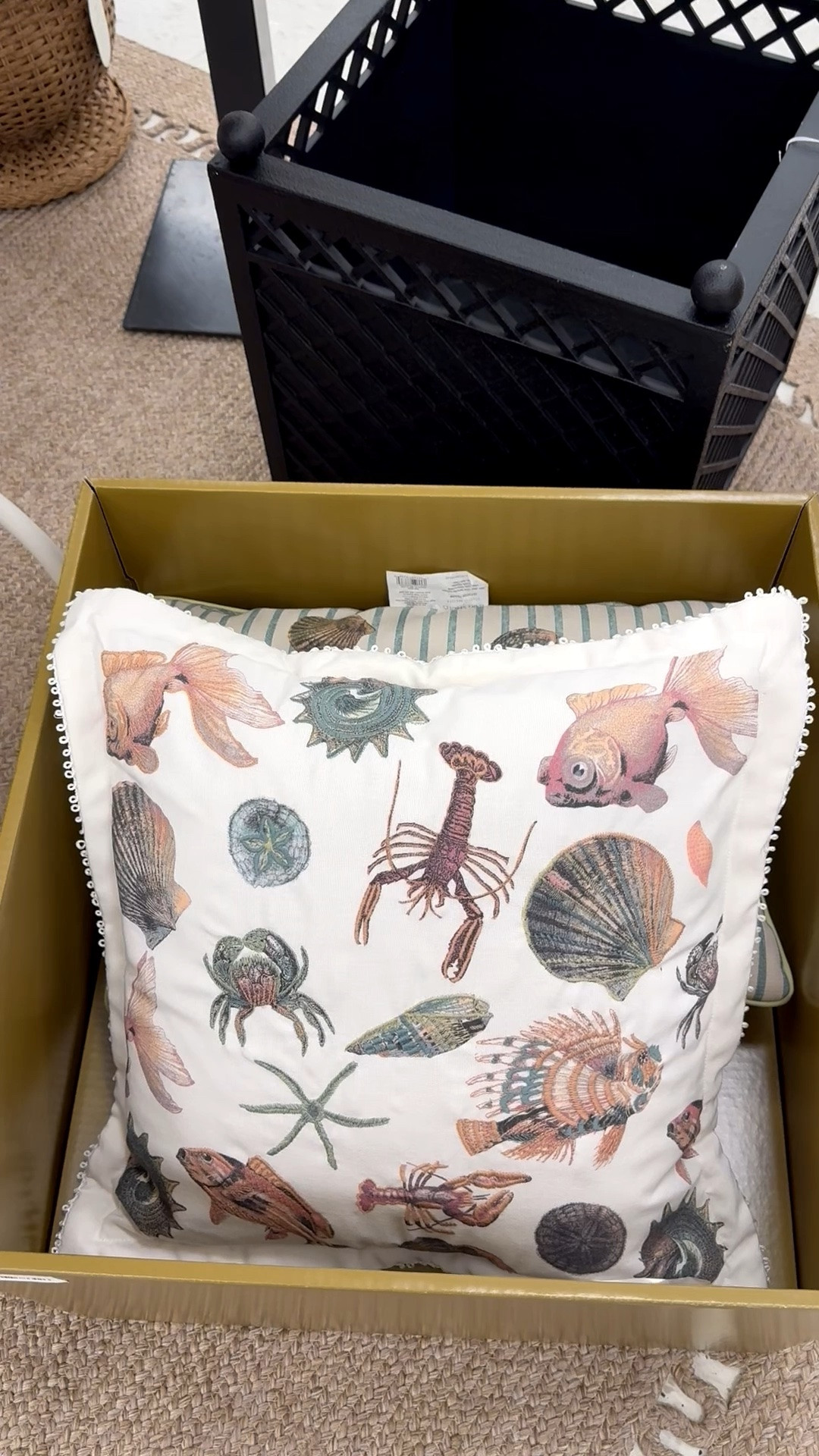 Beachy, summery, outdoor pillows…yes please! We can all imagine we’re living in a beach cottage. 🦞🦀🐡🐚🌊

#outdoorpillows #sealife #lumbarpillow #beachcottagedecor #shellpillow #target #deckdecor #patiodecor #beachhouse #bolsterpillow #summerpillows

#LTKSeasonal #LTKHome