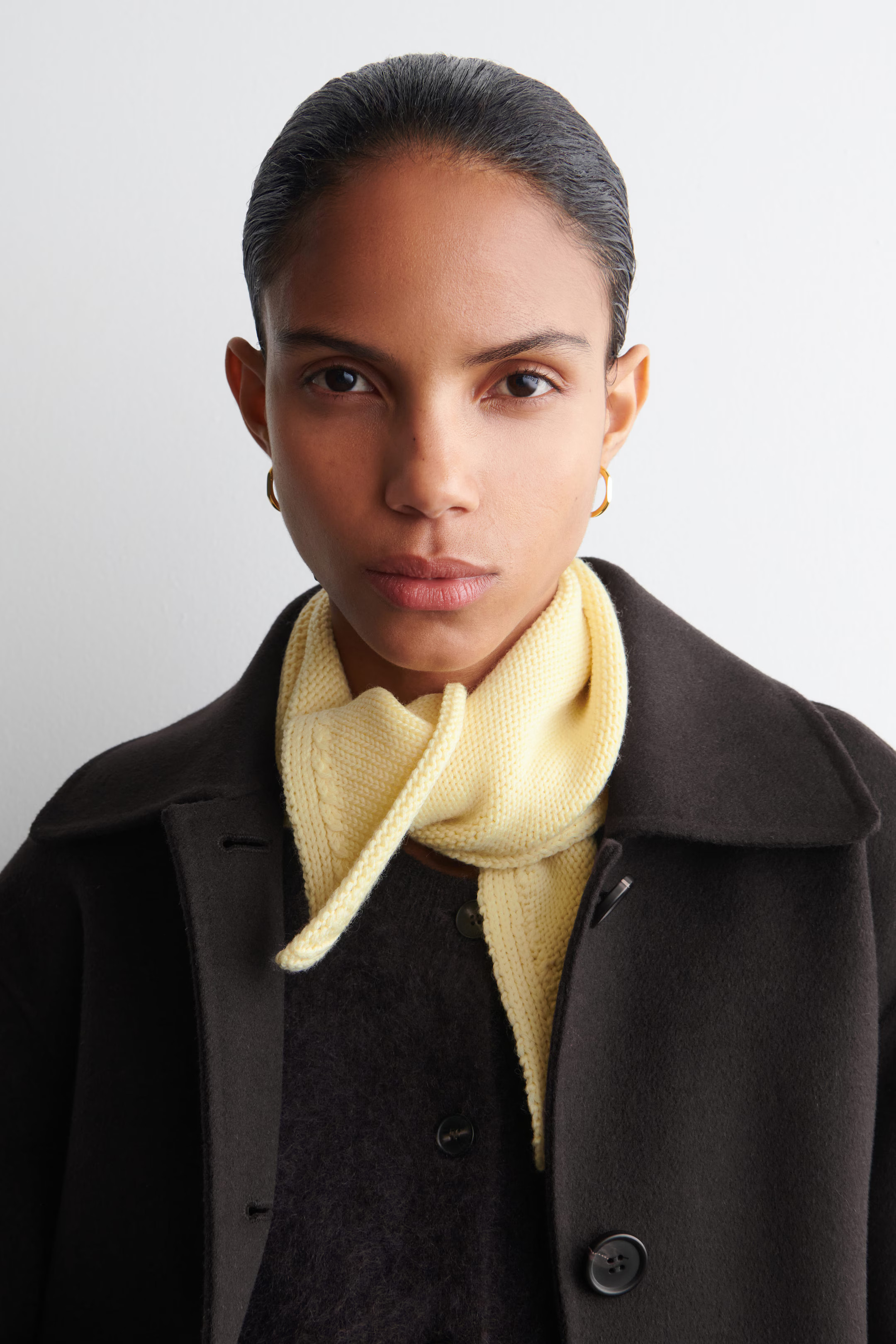 MERINO WOOL TRIANGLE SCARF - BUTTER YELLOW | COS US | COS (US)