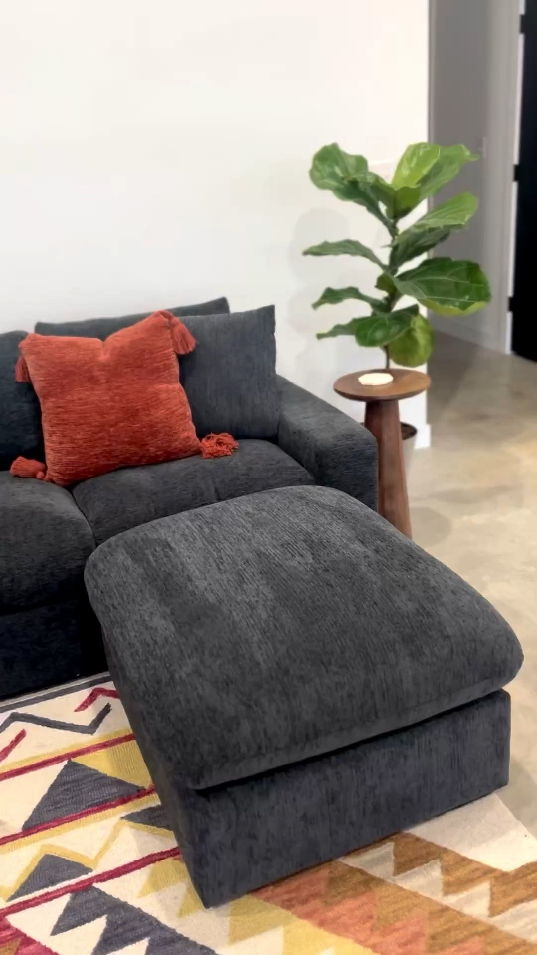 Finally upgraded our couch and I’m SO glad I went with this Wayfair sectional 🙌
Comfortable, modern, great quality — without the insane price tag.

✨ Linked the exact couch here
✨ Multiple color options
✨ Perfect for family + entertaining

Tap to shop 👇 
#LivingRoomIdeas #WayfairHome #AffordableFurniture #HomeDecorInspo #ModernLivingRoom 

#LTKHome