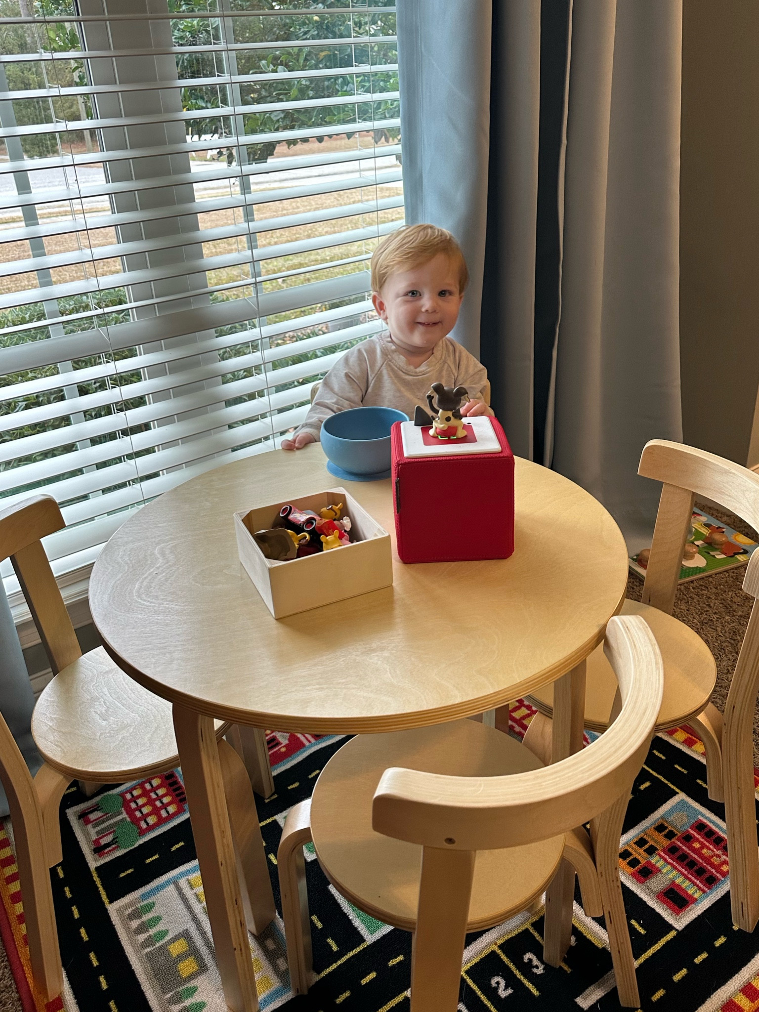 Loving this toddler table 😍

#LTKkids #LTKfamily