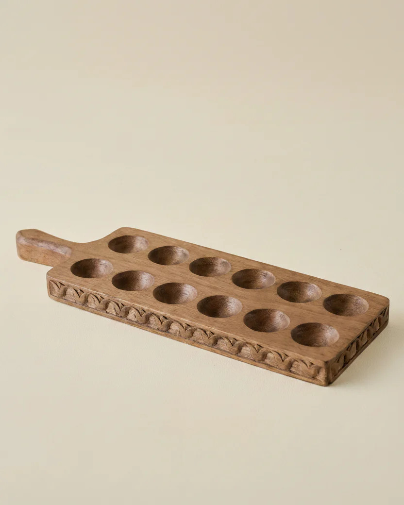 Antiqued Wood Tulip Carved Edge Egg Tray | Magnolia
