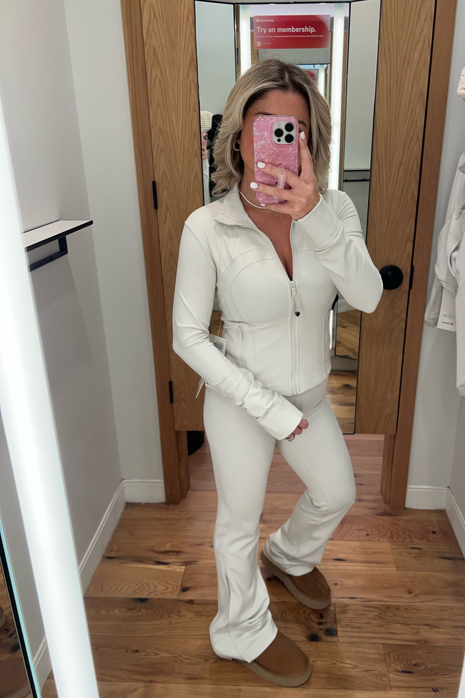 Athleisure fit
Lululemon matching set size 4
Uggs 

#LTKshoecrush #LTKGiftGuide #LTKfindsunder100