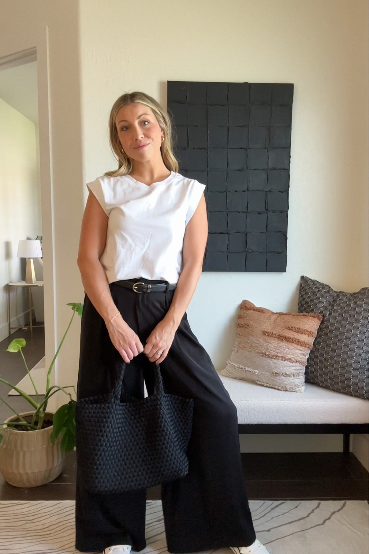 Realistic elevated outfits for when you have nothing to wear. Every woman needs a pair of black wide leg pants to dress up or down. SHOP these pieces in my LTK or on my blog. #stylingtips #outfitideas #falloutfits #realisticoutfits #nothingtowear #everydaybasics #wardrobeessentials #howtoelevateyourstyle

#LTKSeasonal #LTKstyletip #LTKfindsunder50