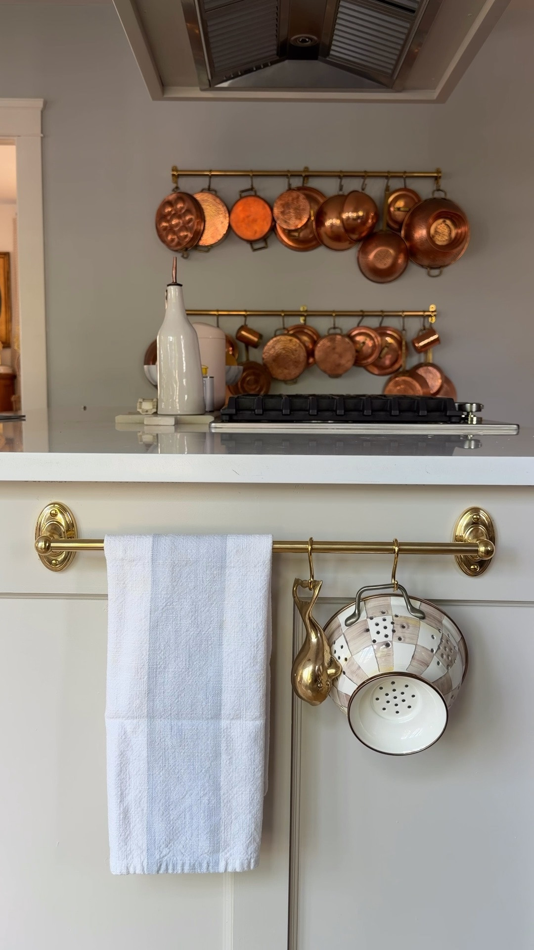 Island pot rail ✨

#LTKHome #LTKSaleAlert #LTKdayinmylife