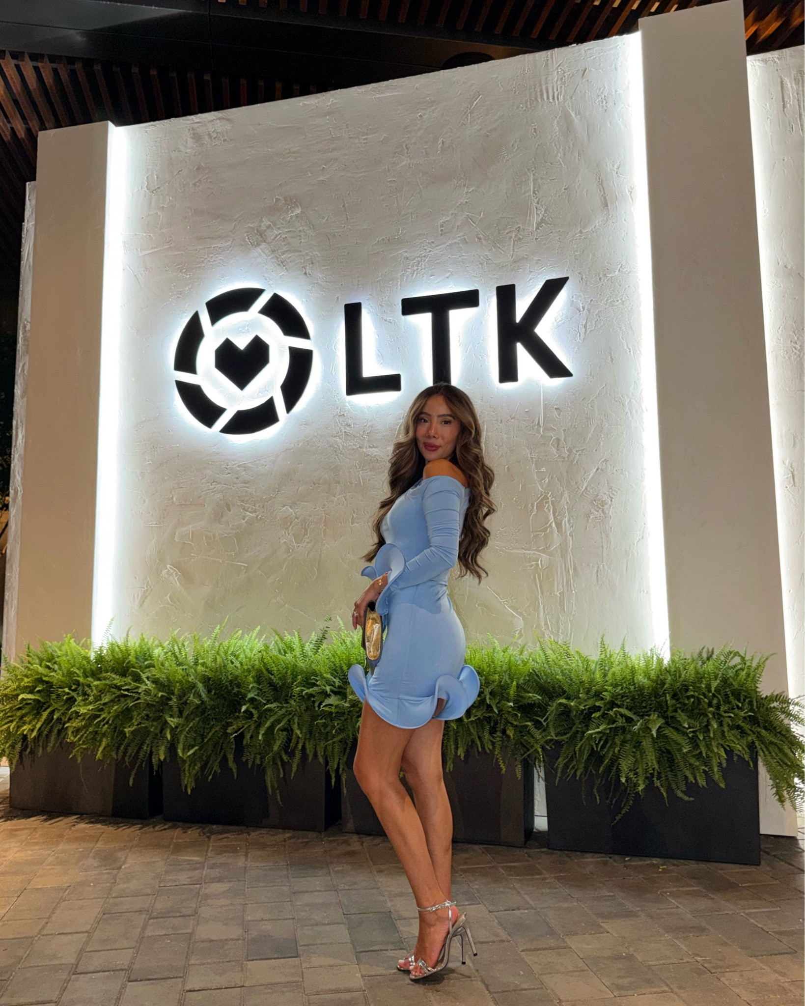 @shop.ltk x @macys #LTKCon finale party 🎉✨ The perfect way to wrap up such an amazing few days! So grateful for the memories, the connections, and getting to celebrate alongside so many incredible women 🫶🏼🤍

Dress @itsnbd 

-Comment DRESS below to receive links 
-Comenta ROPA y enviaré los detalles 

#womenstyle #outfitinspo #styleinspo #outfitofthenight