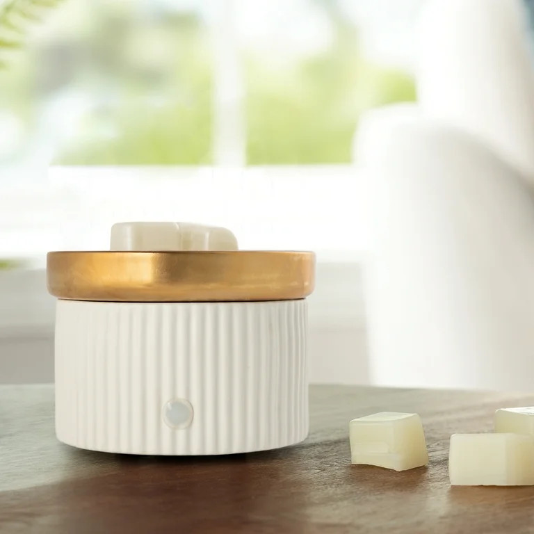 Better Home & Gardens 2-in-1 Fragrance Ceramic Warmer, White Ribbed, 1 Pc - Walmart.com | Walmart (US)