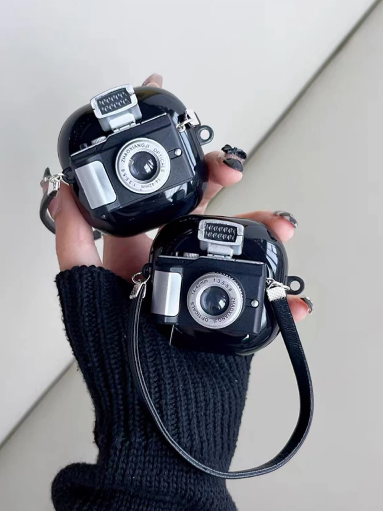 1peça Caixas de fone de ouvido Design da câmera | SHEIN