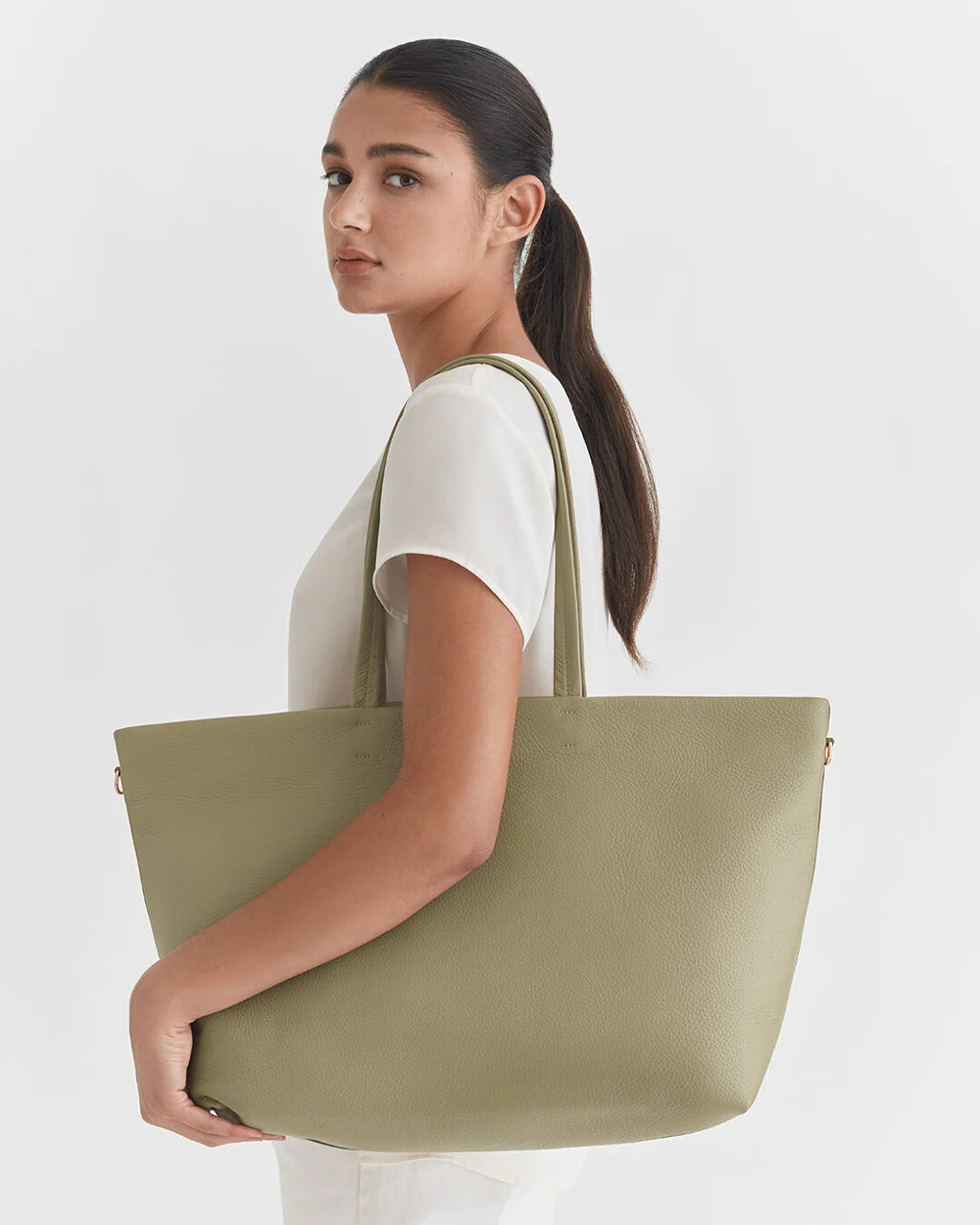 Classic Easy Zipper Tote | Cuyana