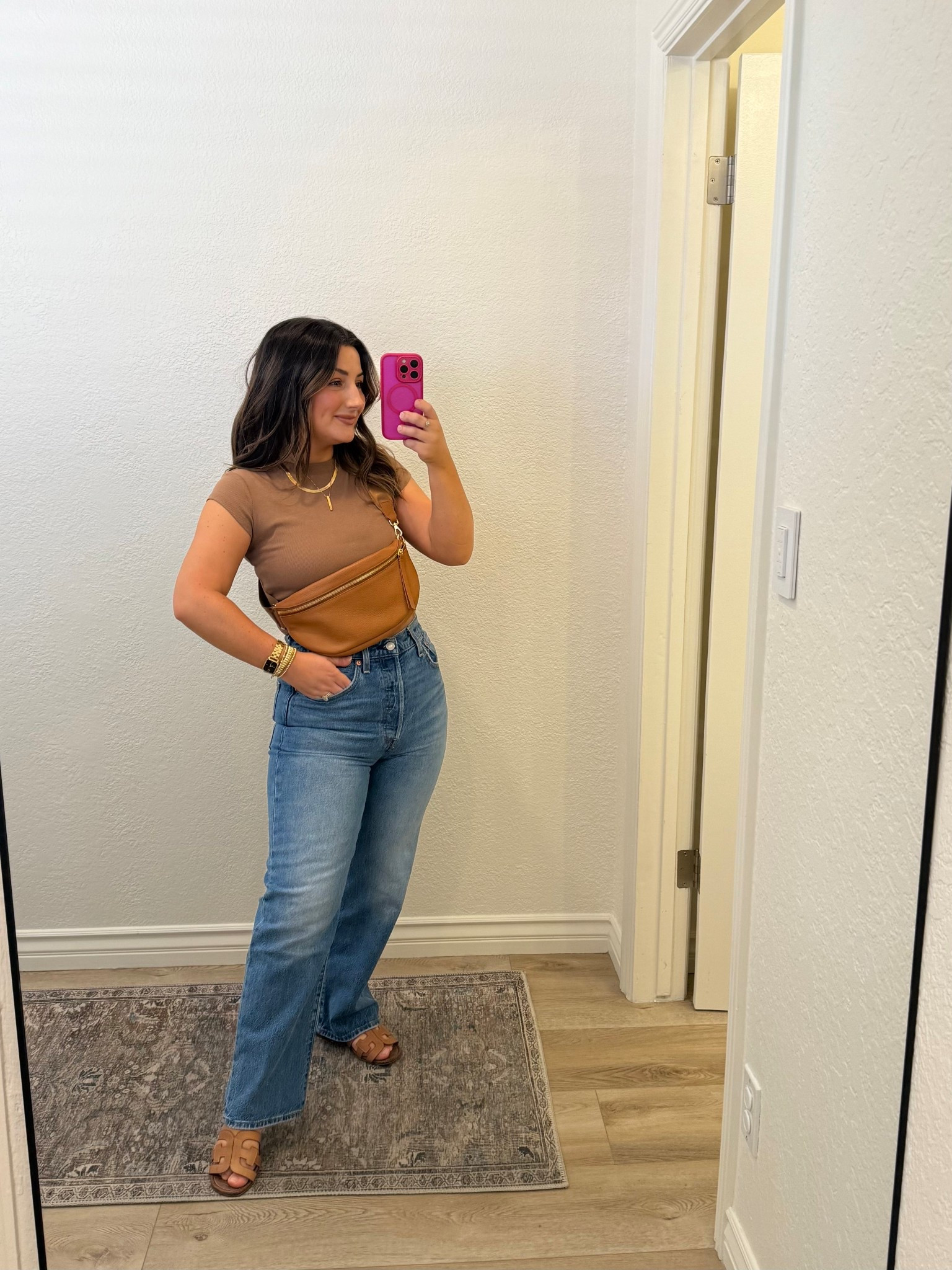 Today’s OOTD
Top size small
Jeans size 27, but if you are between sizes, then size up there is not much stretch ! 
Jewelry also linked

#LTKStyleTip #LTKFindsUnder50 #LTKSaleAlert