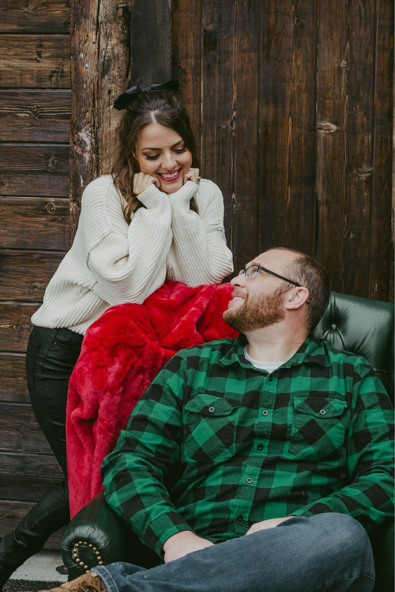 Love how our Christmas Holiday Photos came out!!! 

Shop our outfits/products here and look photo ready (and festive, of course) on Christmas! 
🎄🎁