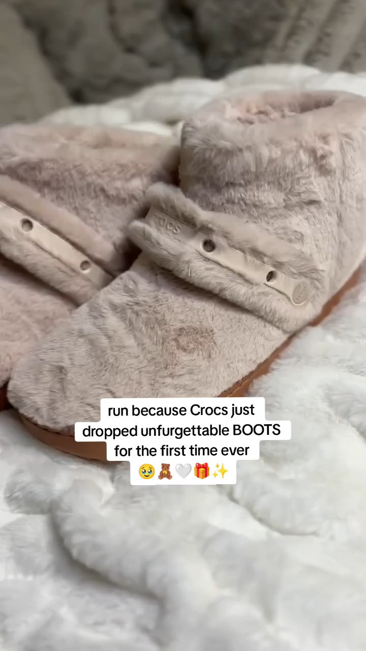 As if Crocs couldn't get more comfortable 🤩🤍

#LTKSeasonal #LTKootd