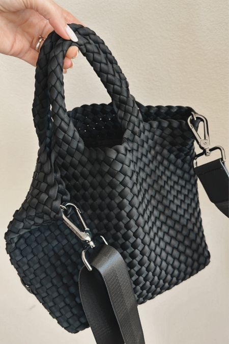 Love this crossbody woven bag, perfect for all my minimal essentials... #StylinByAylin #Aylin

#LTKitbag #LTKstyletip