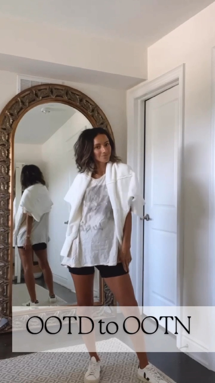 A quick change to bring you from running errands to a date night out. 

#LTKstyletip