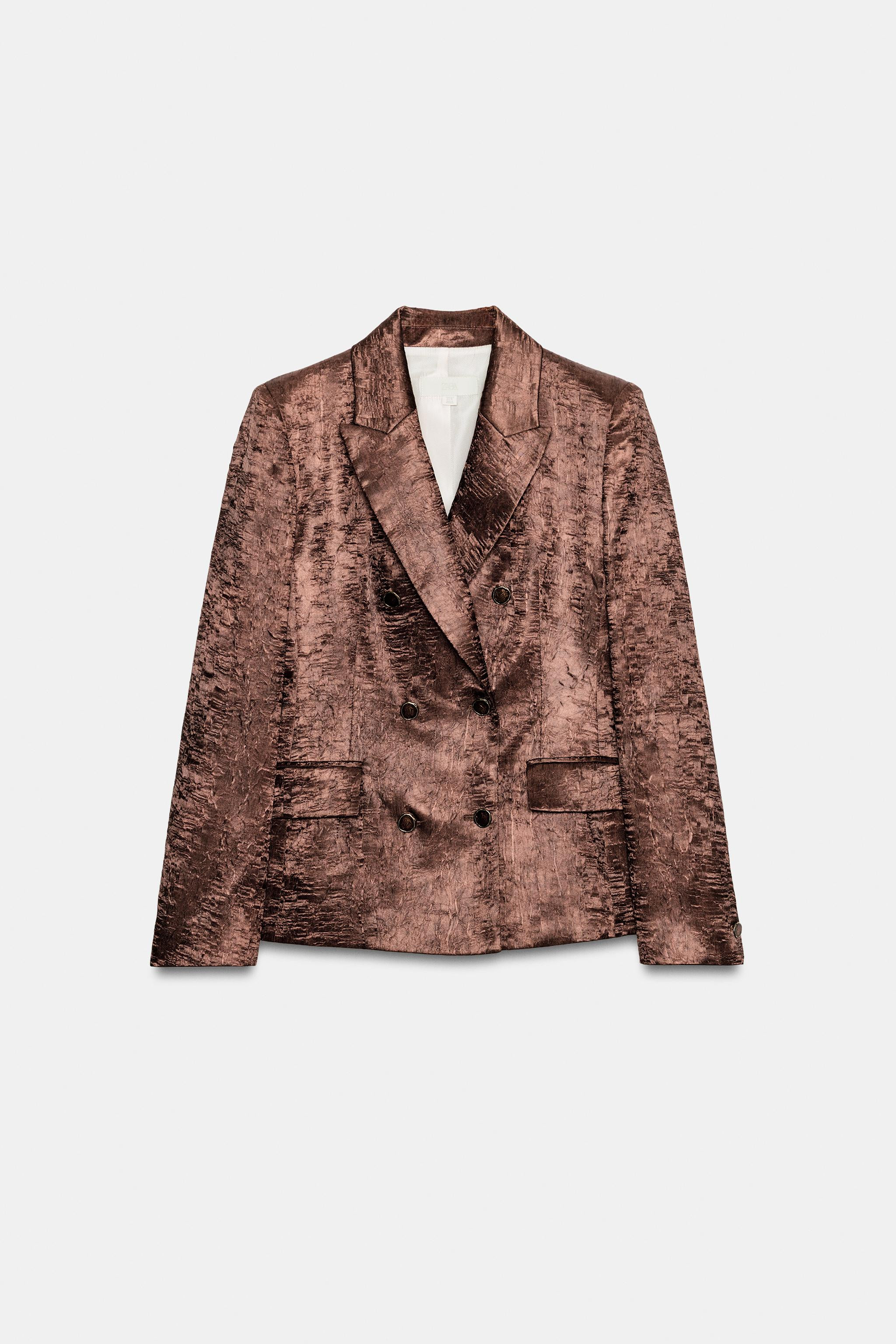 BLAZER MET KREUKEFFECT EN SCHOUDERVULLING | Zara US