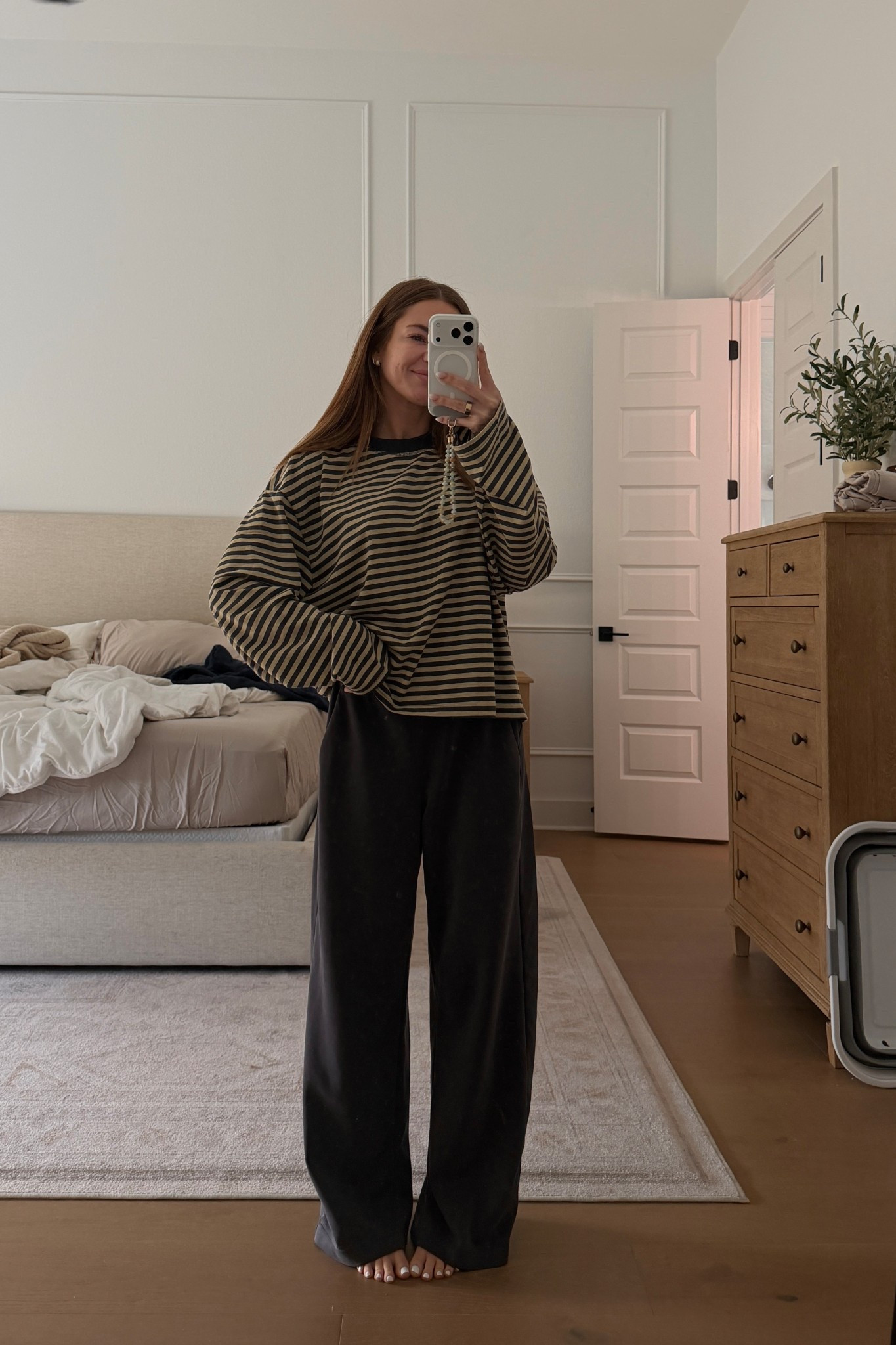 marinating in self tan comfies!! top: large: // pants: small