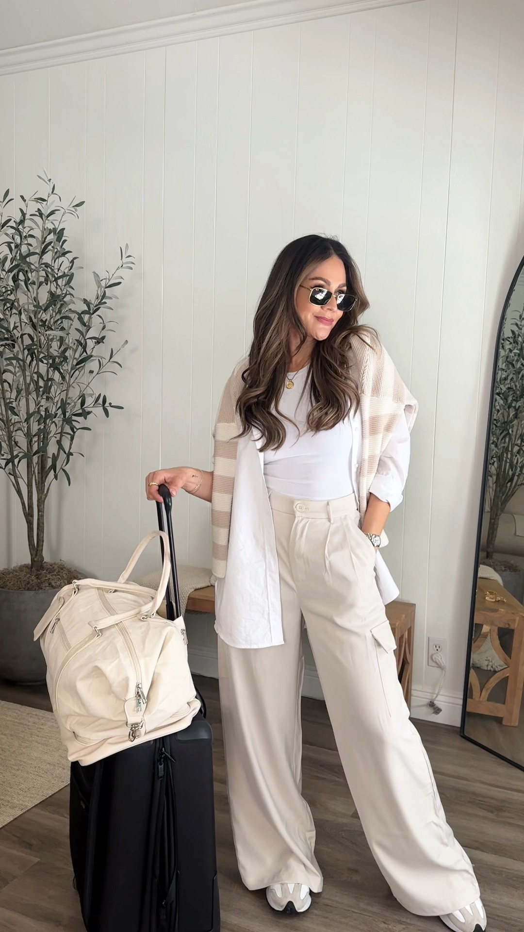 Airport outfit inspo 
The baggier the better 🤌🏻
Wearing a size 4 in cargo pants 

#LTKU #LTKstyletip #LTKtravel