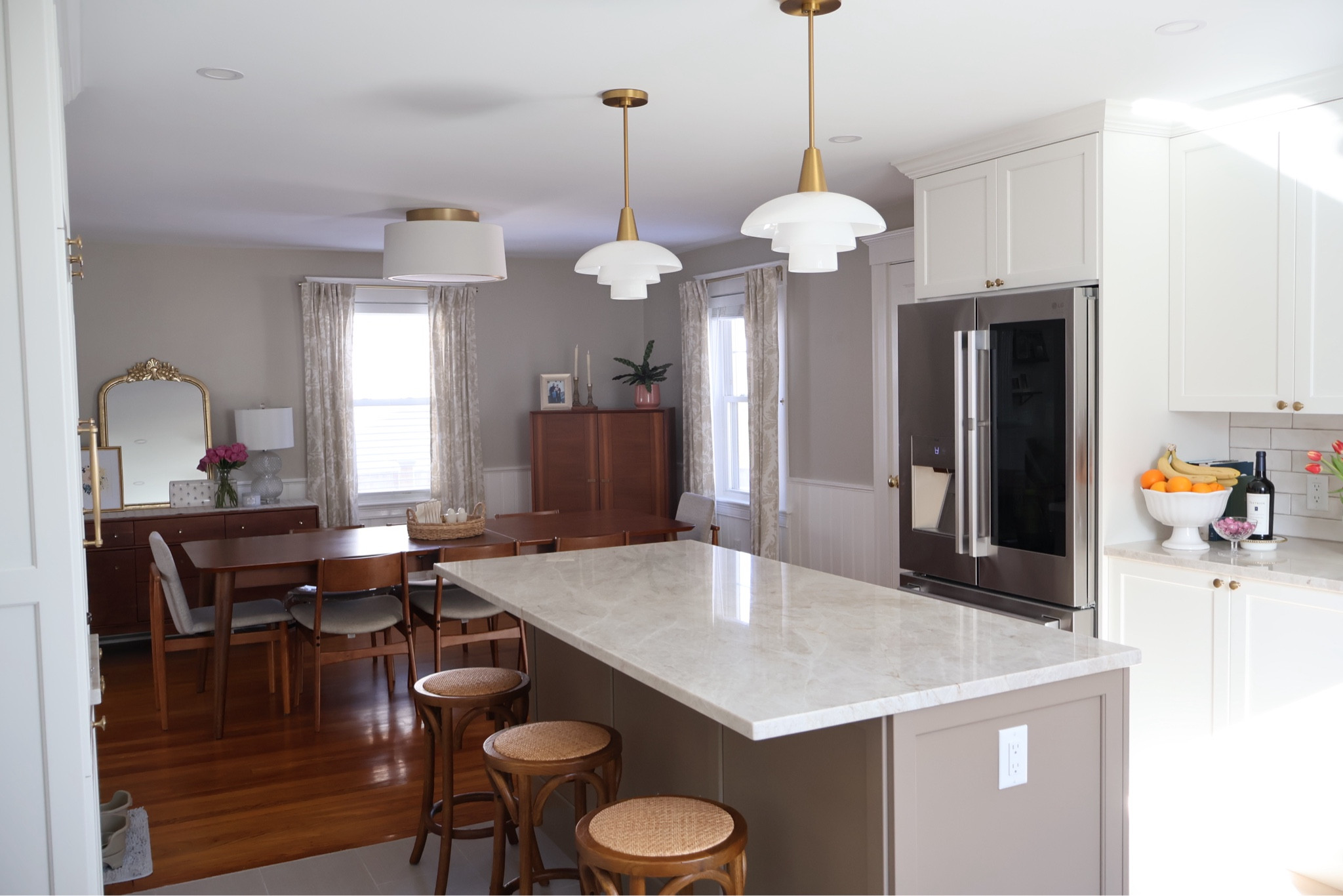 Timeless kitchen with mid-century modern tosparkle

#LTKhome