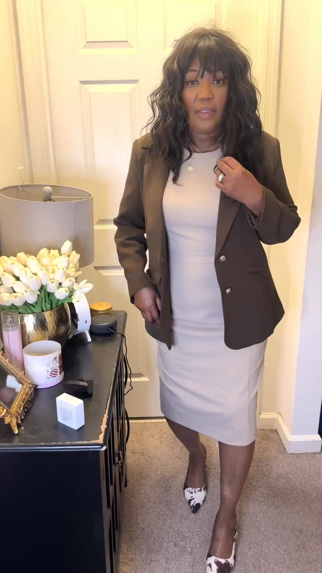 Neutral tones, but make it Western. 🐄✨
Mixing business with a little bit of "yeehaw" today. This beige dress and chocolate brown jacket are the perfect duo for the office, but the cow print slingbacks are definitely the stars of the show.
Who says workwear has to be boring?
Shop the look:
• Classic Midi Dress in Beige
• Structured Brown Blazer
• Cow Print Pointed Slingbacks
#OOTD #WorkwearStyle #CowPrint #NeutralAesthetic #OfficeInspo

#LTKOver40 #LTKWorkwear #LTKTall