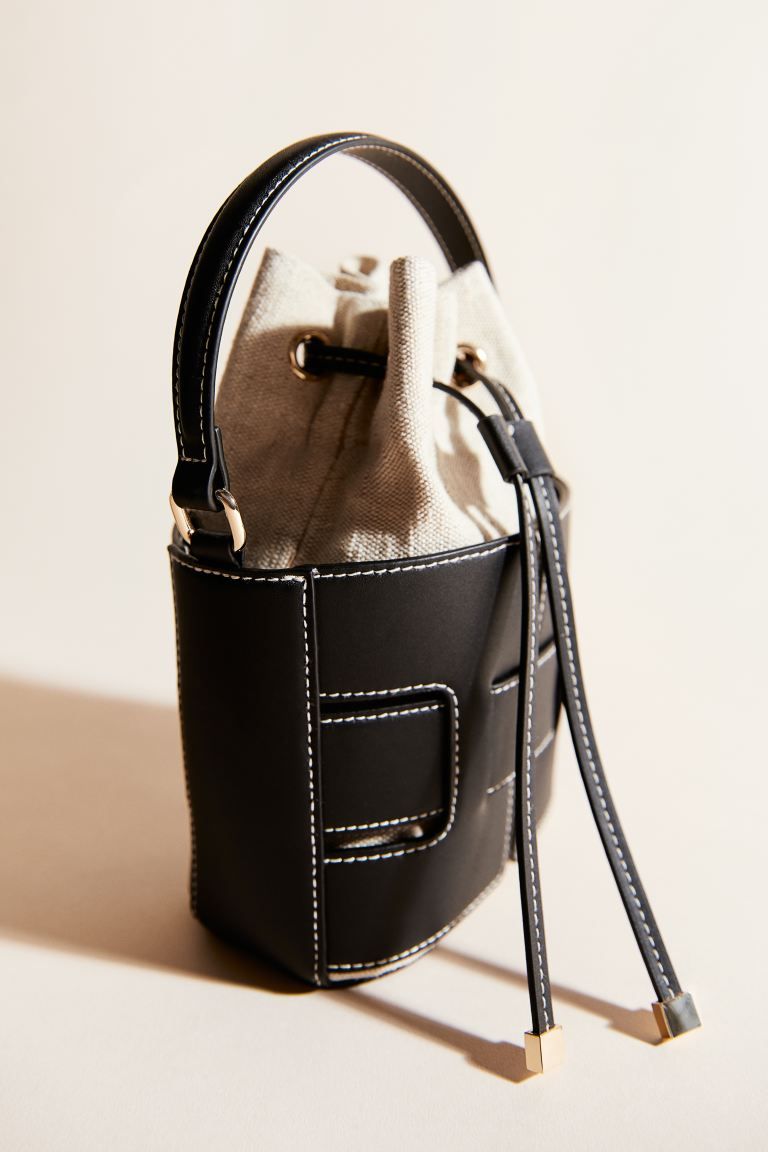 Crossbody Bucket Bag - Black/light beige - Ladies | H&M US | H&M (US + CA)